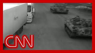 Video shows tanks crossing Ukraines border from Belarus