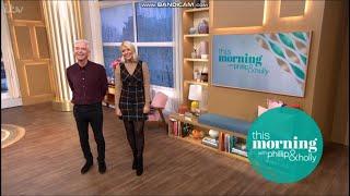 Holly Willoughby - Black Tights & Ankle Boots - 281119