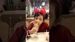 Zahra Mirza mukbang es krim di mall #mukbang #eskrim #icecream #makan #viral #shortsviral