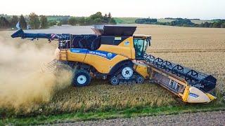 New Holland CR 10.90 + Claas Lexion 770 bei der Weizenernte