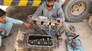 Roadside Bedford Truck Broken gearbox and Repair Procedures