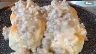 How To Make Delicious Sausage Gravy Biscuits