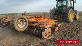 John Deere 7230R and 4.6m Simba Cultipress