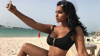 Model Ayisha Diaz  - Her Beauty and Style  Beautiful Photos Compilation