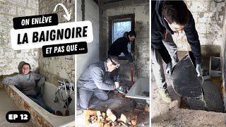 Rénovation salle de bain - Partie 2  On enlève la baignoire + on plaque #vlog #renovation  Ep 12