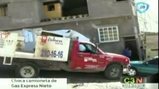 Choca en Querétaro camioneta de Gas Express Nieto