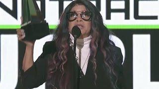 PRINCE American Music Awards AMA 2016 - PURPLE RAIN BEST SOUNDTRACK - ACCEPTANCE BY TYKA NELSON