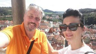 ВИД НА ЧЕШСКИЙ КРУМЛОВ С ВЫСОТЫ ПТИЧЬЕГО ПОЛЕТА VĚŽ ČESKÝ KRUMLOV СТРИМ #6. ELEN AND MILAN