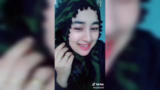 Viral tik-tok goyang slow