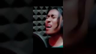 Yang Ku Nanti - Ria Laoere  cover 