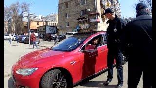 Водитель на Tesla vs Инспектор с маленькой п@п@ськой