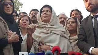 Former Prime Minister Imran Khans Sister Aleema Khan Complete Media Talk outside Adyala Jail