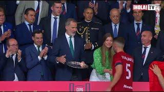 La infanta Sofía debutó en su primer acto deportivo durante la Copa del Rey con su padre  ¡HOLA TV