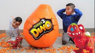 Giant Dino Smashers Surprise Egg Opening Fun With CKN