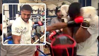 AMATEUR KID TRIES TO KNOCK OUT ANTHONY JOSHUA IN SPARRING  AJ PREPARING FOR DANIEL DUBOIS