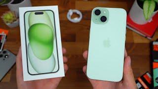 Apple iPhone 15 Unboxing