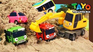 被埋在沙子裏了。 消防車救援隊  玩具漫畫  小巴士TAYO Tayo Chinese