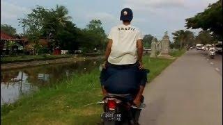 Bocah gila boncengan sangat extreme