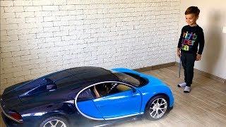 Достал Машинку из планшета и увеличил Bugatti волшебной палочкой