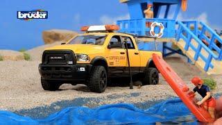 RAM 2500 Power Wagon Lifeguard with figure SUP and light & sound module - item no. 02506