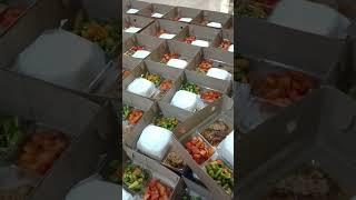 Pesanan repeat order lagi 100 box nasi