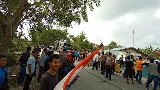 Masyakat demo  Penghulu Kampung  berbuat Mesum di kebun Sawet