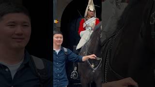 MAN GRABS REINS TWICE ️ Horse Guards Royal guard Kings Guard Horse London 2024