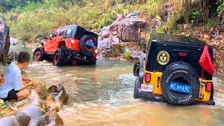 Challenge between American cars and Chinese cars  Jeep Wrangler Rubicon3.6L V6 vs BAIC BJ40 2.3T