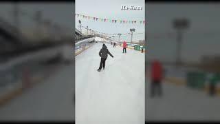 Каток на набережной. Катание на коньках. Waterfront skating rink. #shorts