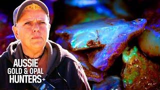 The Misfits Unearth Crystal Seam Opal Worth $8000  Outback Opal Hunters