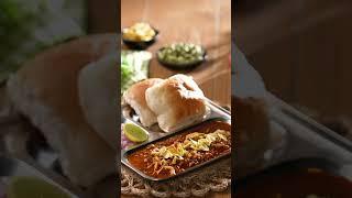 Misal Pav Recipe  मुंबई का फेमस मिसल पाव बनाये खास तरीके से घर में रखी चीजों से  #shorts #misalpav