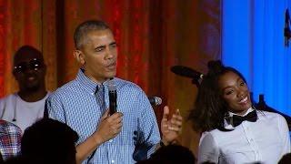 Watch President Obama Sing At Daughter Malias 18th Birthday