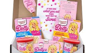 Unboxing my Dolly Parton X Duncan Hines collab box