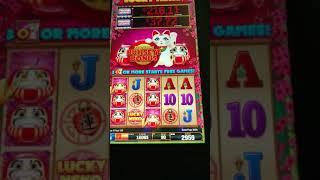 Lucky Neko slot machine line hit