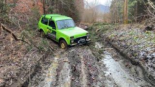 Lada Niva Mud Forest Offroad & Winch Test