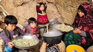 Living Underground  Family meal in a cave like 2000 years ago