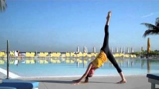 Poolside Yoga to Wake up the Entire Body and Calm the Mind