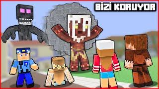 GİZEMLİ CANAVAR TAŞ FIRLATTI HÜSAMETTİN BİZİ KORUDU  - Minecraft