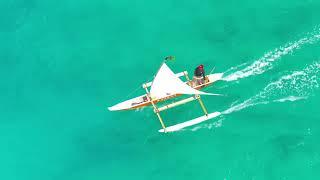 Hawaiian Outrigger Sailing Canoe - Waikiki