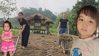 Two single mothers help each other in a difficult life. the first happy days