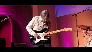 Eric Johnson Cliffs Of Dover 2nd row with insane Intro 2024-08-09 Homer NY