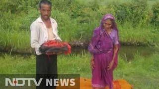 Wife died on bus. man little girl forced to exit it in rain and forest