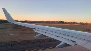 B737-800 early morning takeoff Raw sound - left wing view