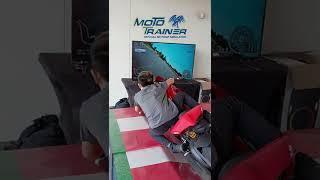 Young kid on a Panigale playing Ride4. Motorbike simulator Simulateur moto Simulador de motogp