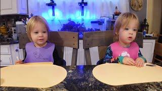 Twins try blackberry curd