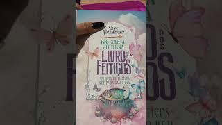 livro dos feitiços bruxaria moderna - skye Alexander . #wicca #bruxaria