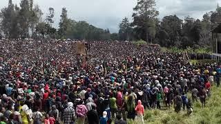 rowdy Crowd at the live Performance Mt Hagen Show.