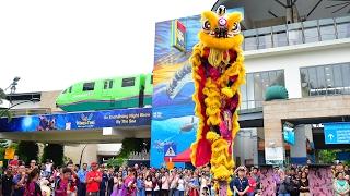 Sentosa Celebrates Lunar New Year - Lion Dance