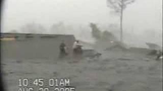 AMAZING RAW VIDEO Hurricane Katrina roof top flooding St Bernard La