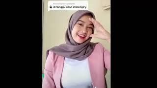 Wow  Jilbab ikut sikut challenge?? Mau? 